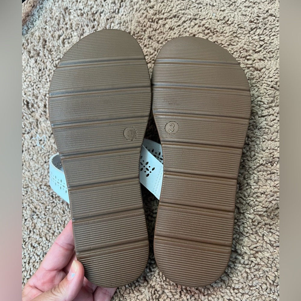 EUC - Cupcake Couture slip on sandals white size 3 - worn twice - Picture 2 of 5